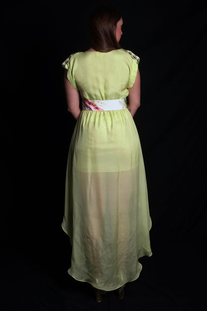 Daiquiri green long dress with geometric embroidery on the lapel